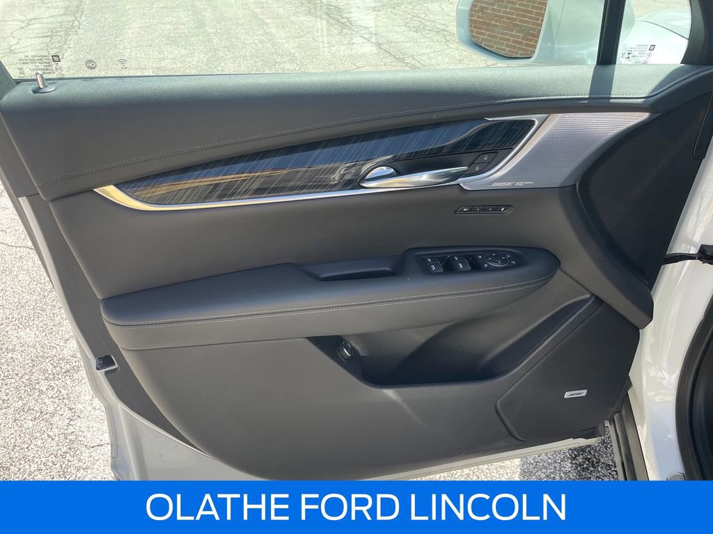 Used 2020 Cadillac XT6 Premium Luxury FWD image 21