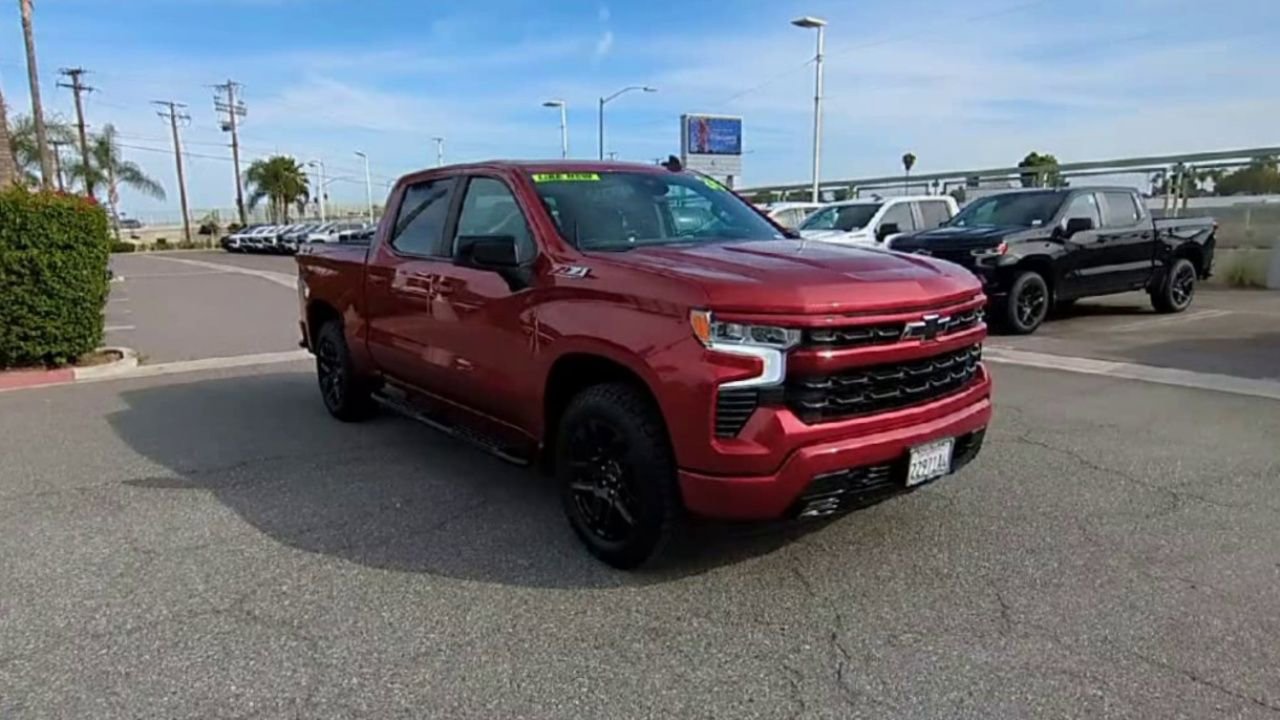 Certified 2024 Chevrolet Silverado 1500 RST AWD/4WD image 2