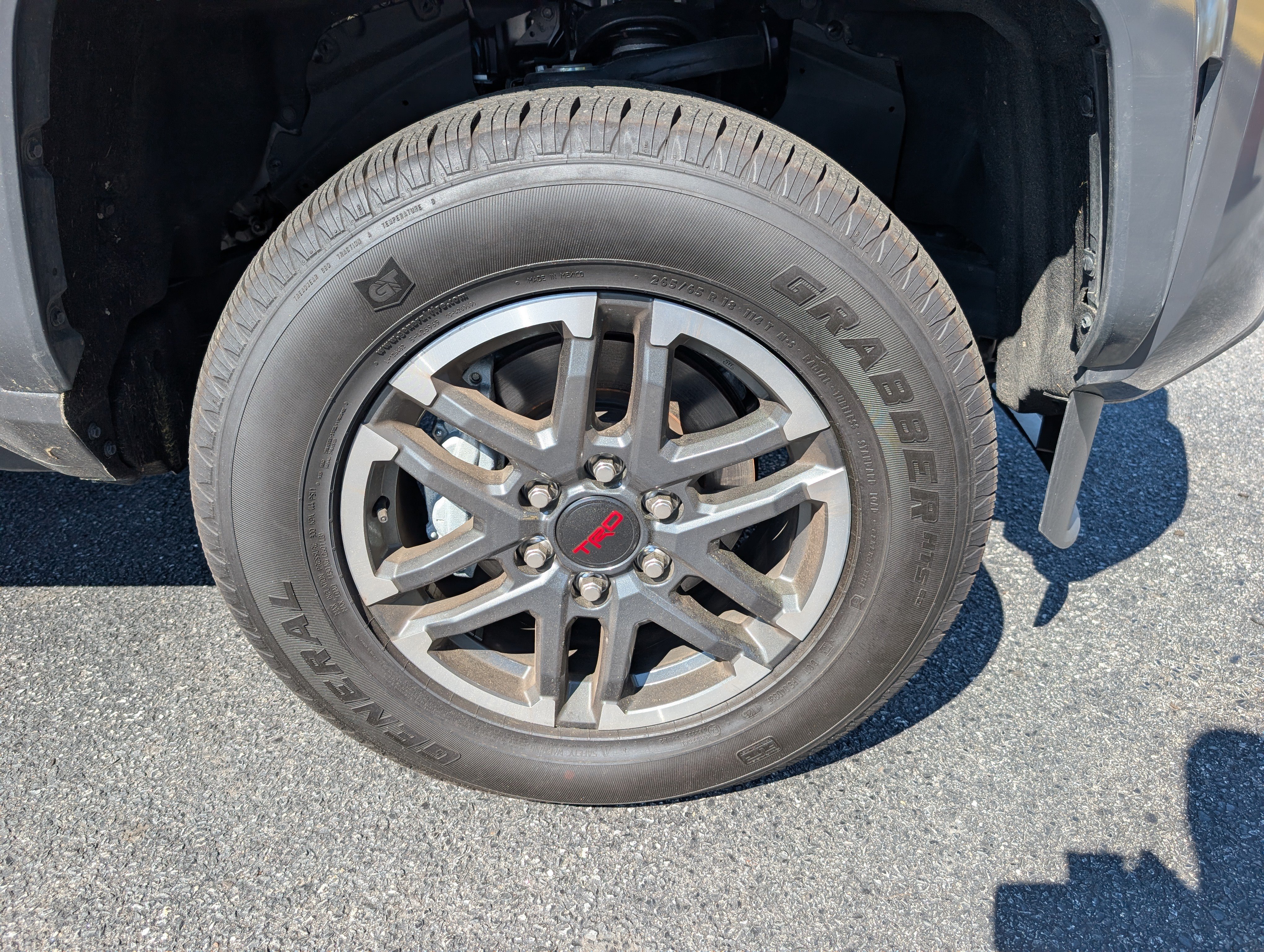 Certified 2025 Toyota Tacoma TRD Sport AWD/4WD image 9