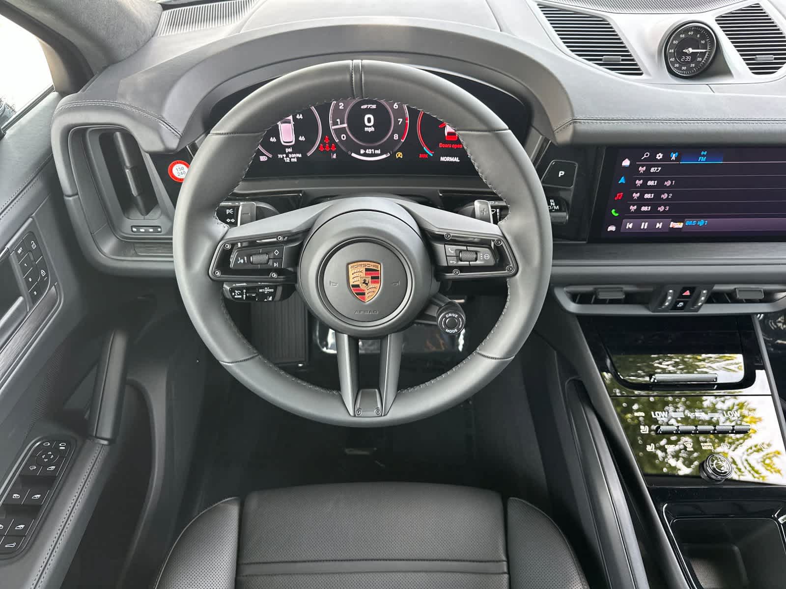 New 2026 Porsche Cayenne GTS AWD/4WD image 15