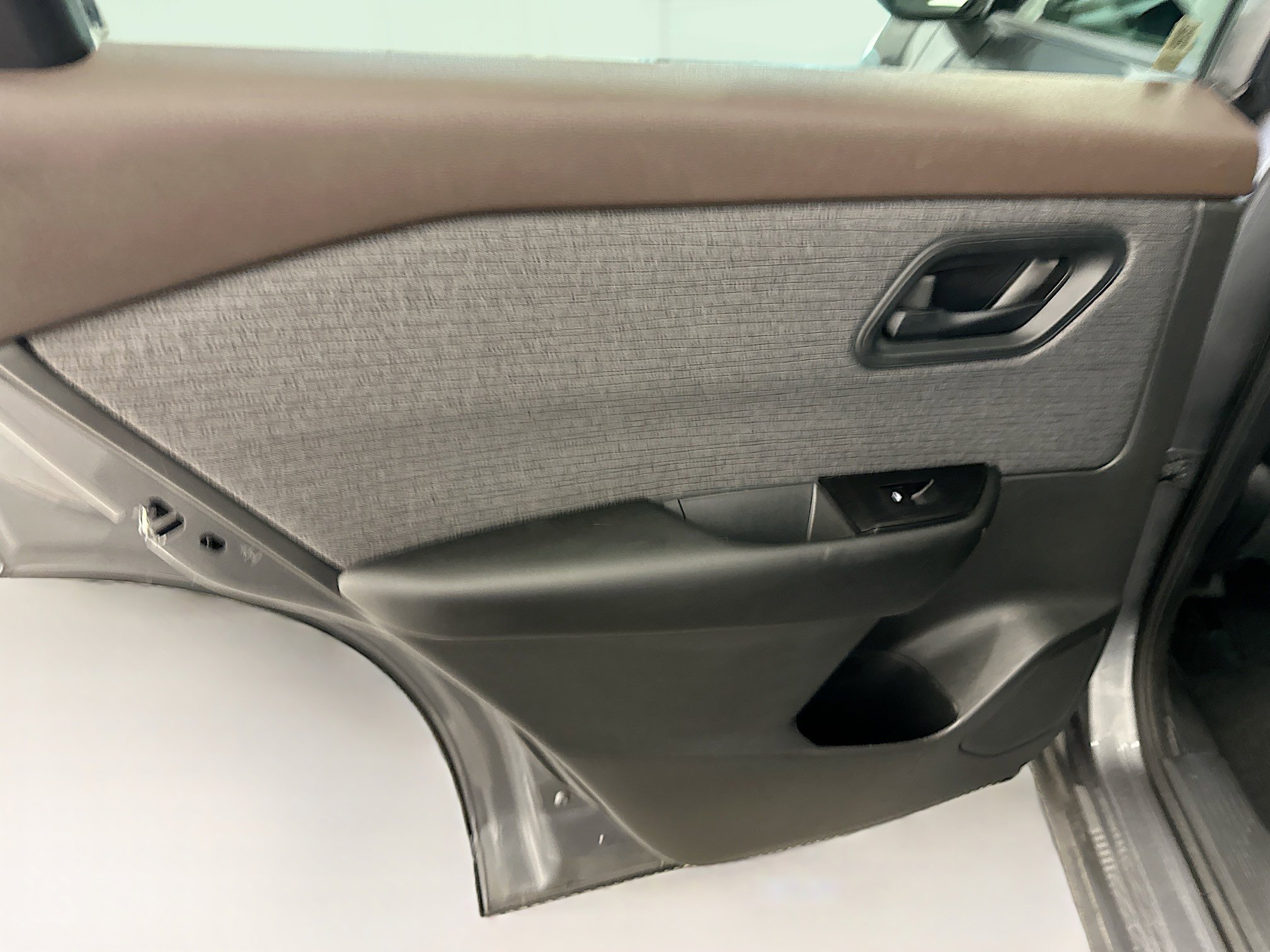 Used 2023 Nissan Rogue S AWD/4WD image 26