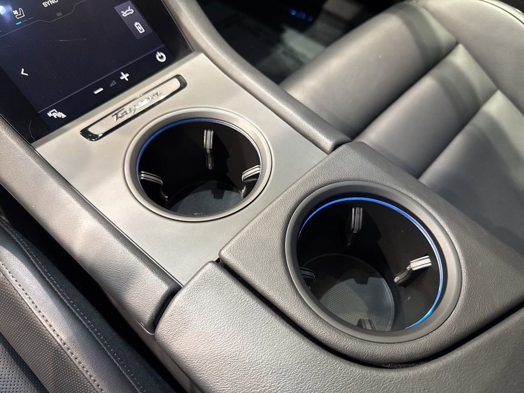 Used 2024 Porsche Taycan 4S w/ Premium Package image 19