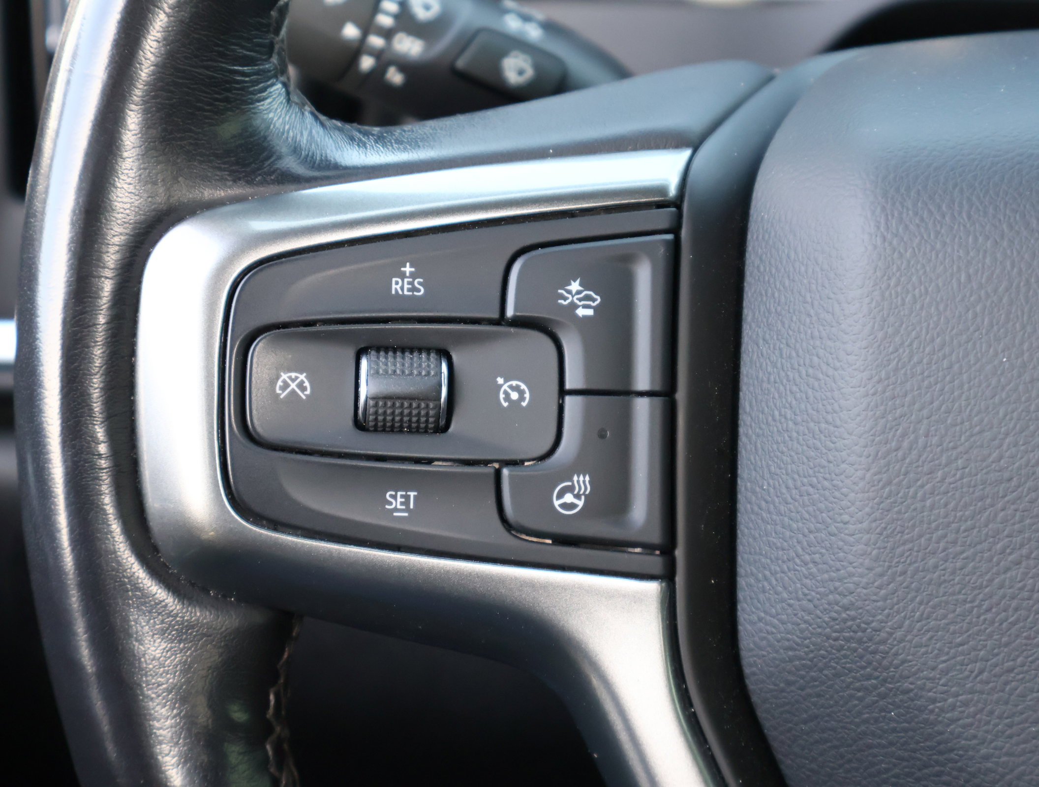 Used 2021 Chevrolet Silverado 2500 LTZ w/ LTZ Plus Package image 18