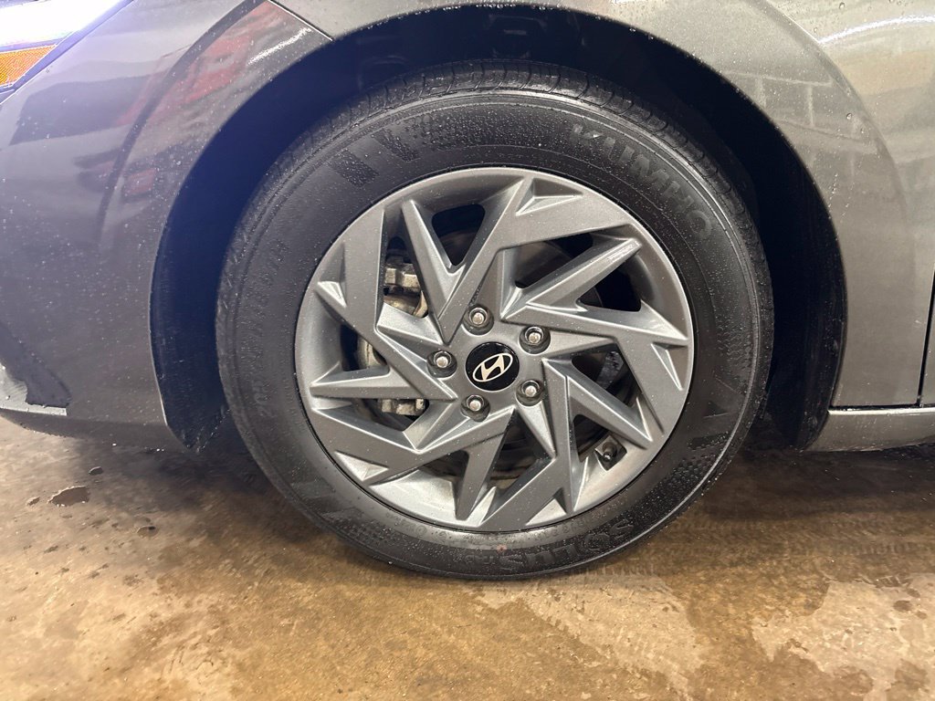 Used 2024 Hyundai Elantra SEL FWD image 12