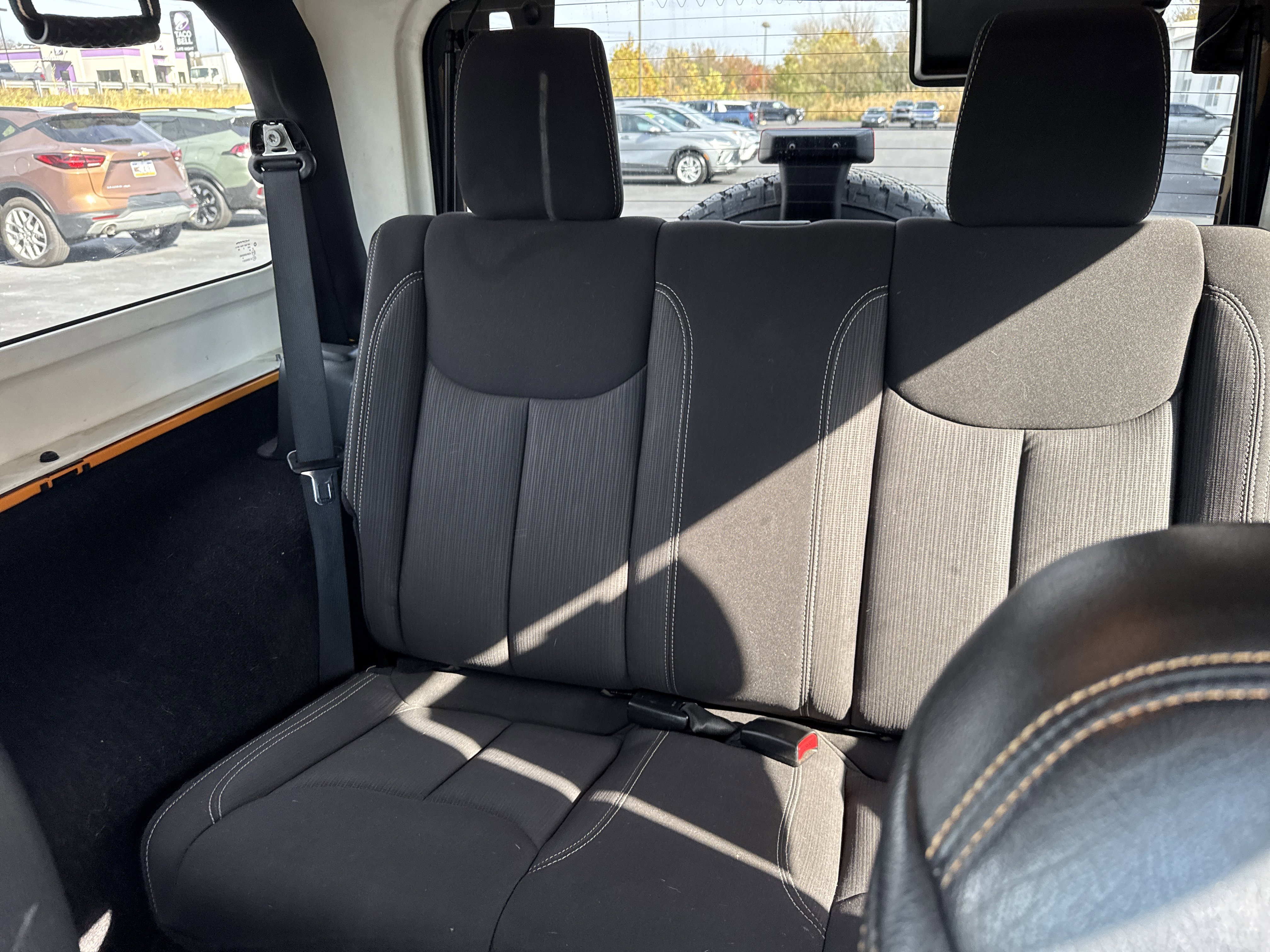 Used 2013 Jeep Wrangler Sahara image 13