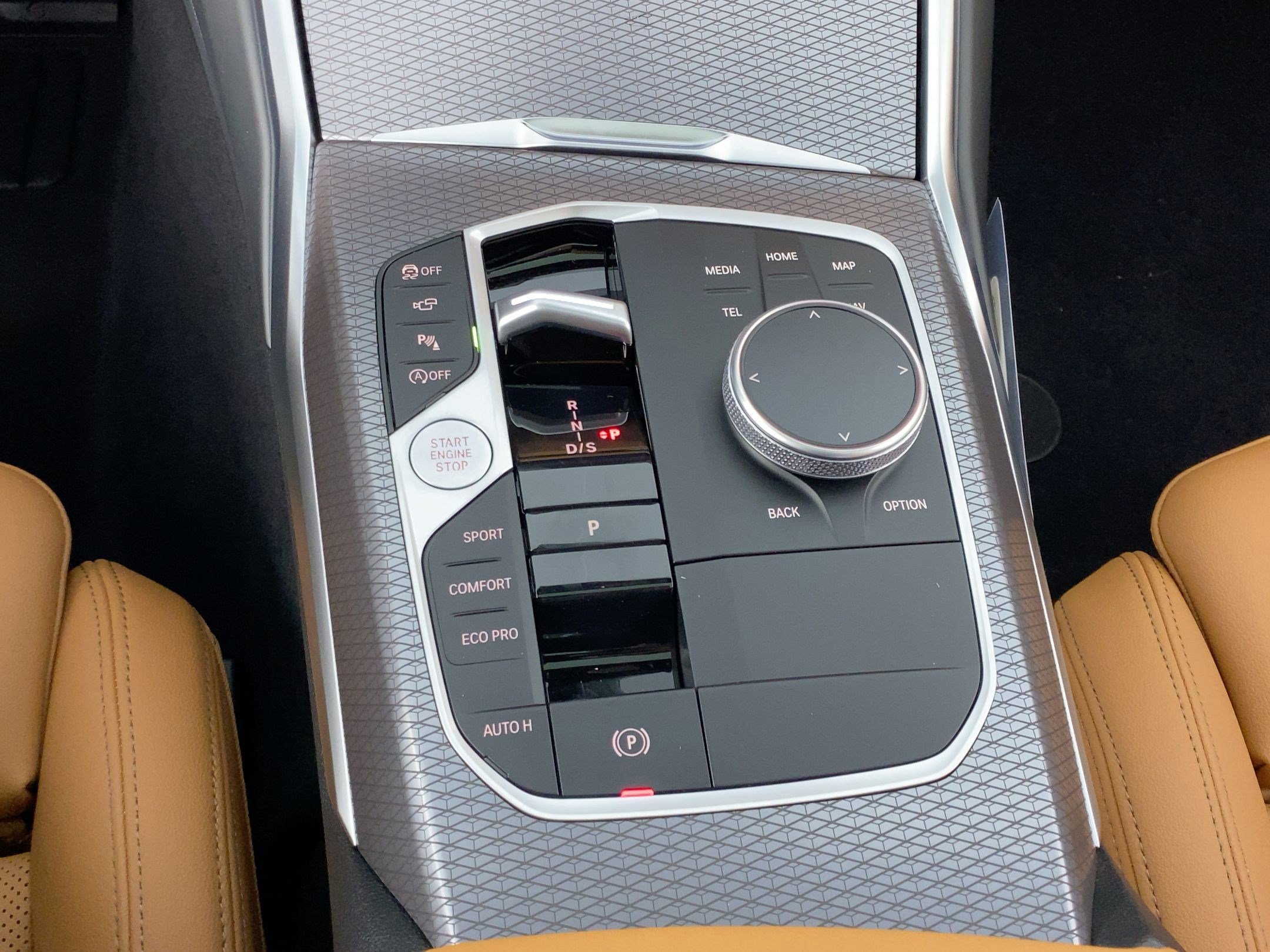 Used 2026 BMW 330i Sedan w/ Convenience Package image 15