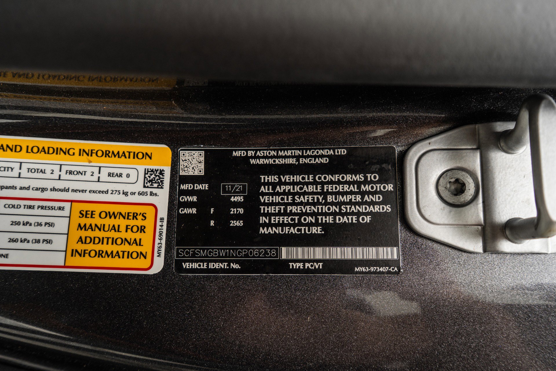 Used 2022 Aston Martin V8 Vantage Roadster image 20