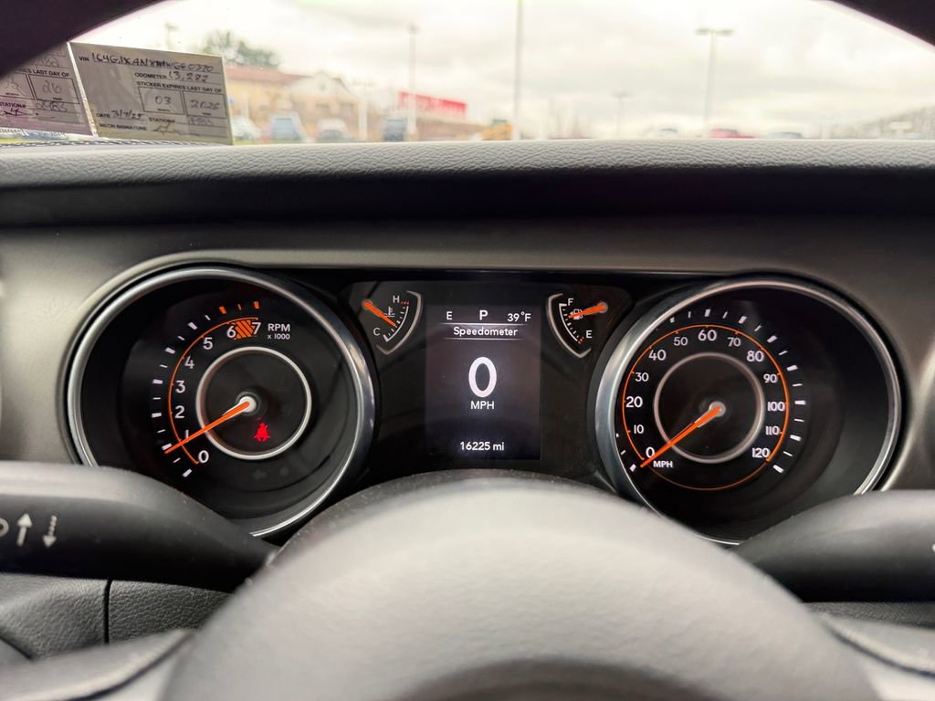 Used 2021 Jeep Wrangler Sport AWD/4WD image 16