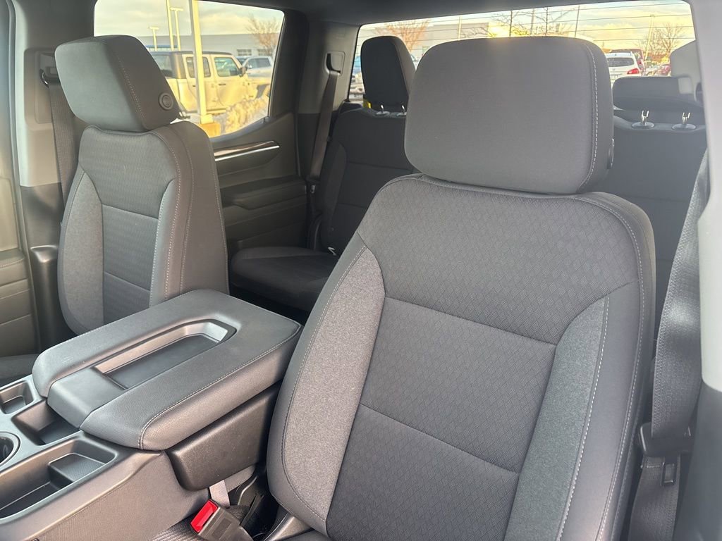 Used 2024 Chevrolet Silverado 1500 LT image 13