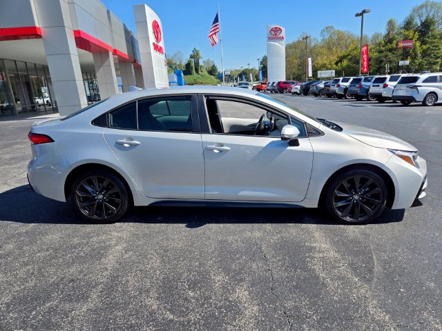 Used 2024 Toyota Corolla SE FWD image 10