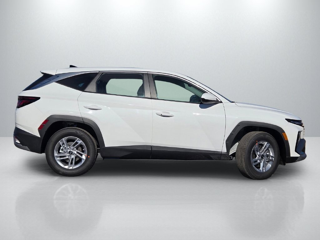 New 2026 Hyundai Tucson SE FWD image 3