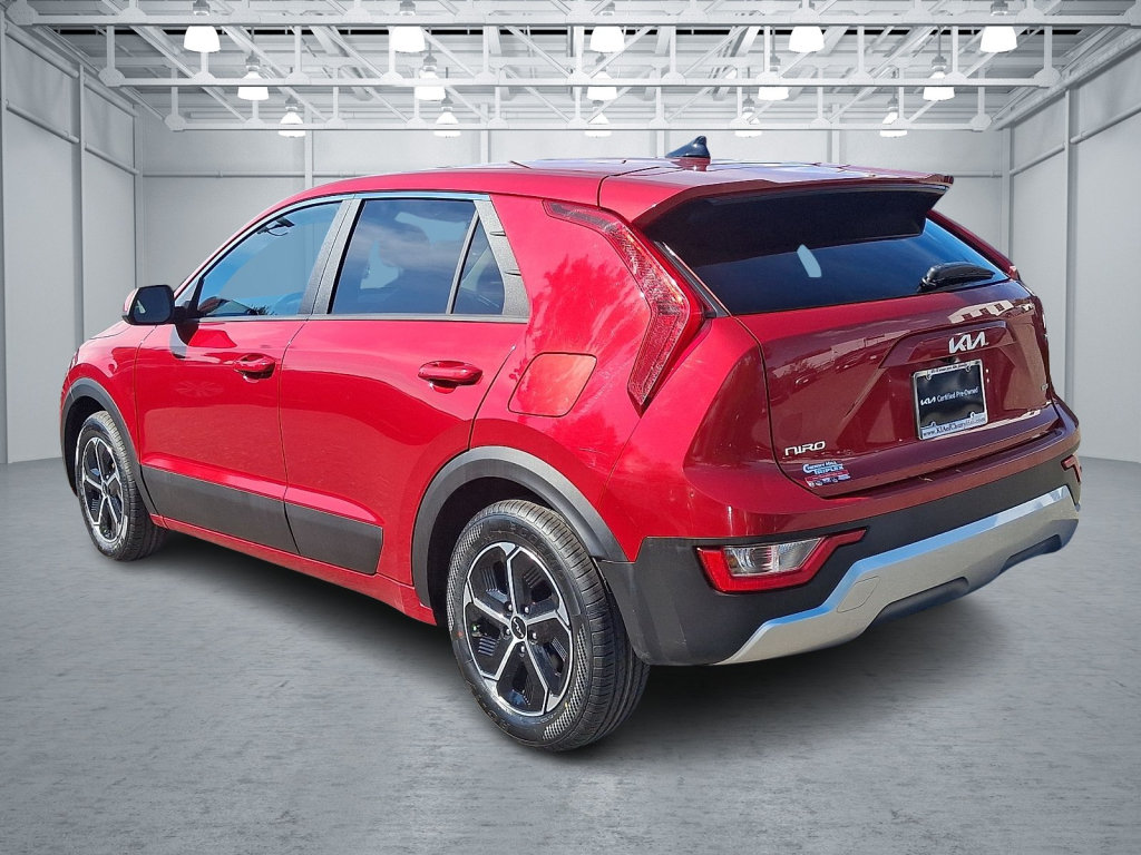 Used 2023 Kia Niro LX FWD image 9