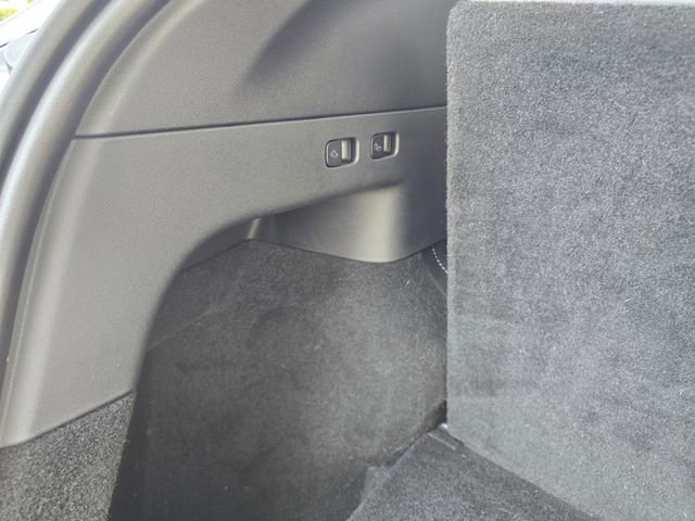 Used 2024 Tesla Model Y Long Range AWD/4WD image 28