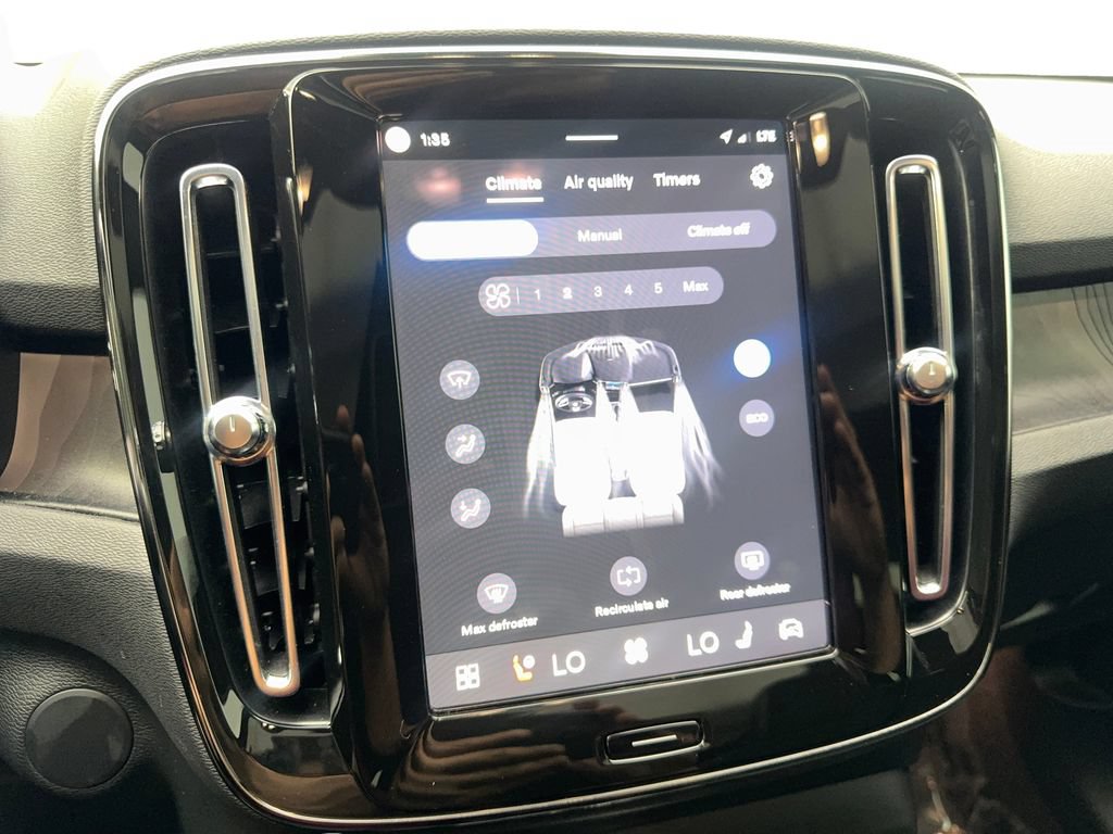 Used 2023 Volvo C40 P8 Recharge Ultimate AWD/4WD image 63