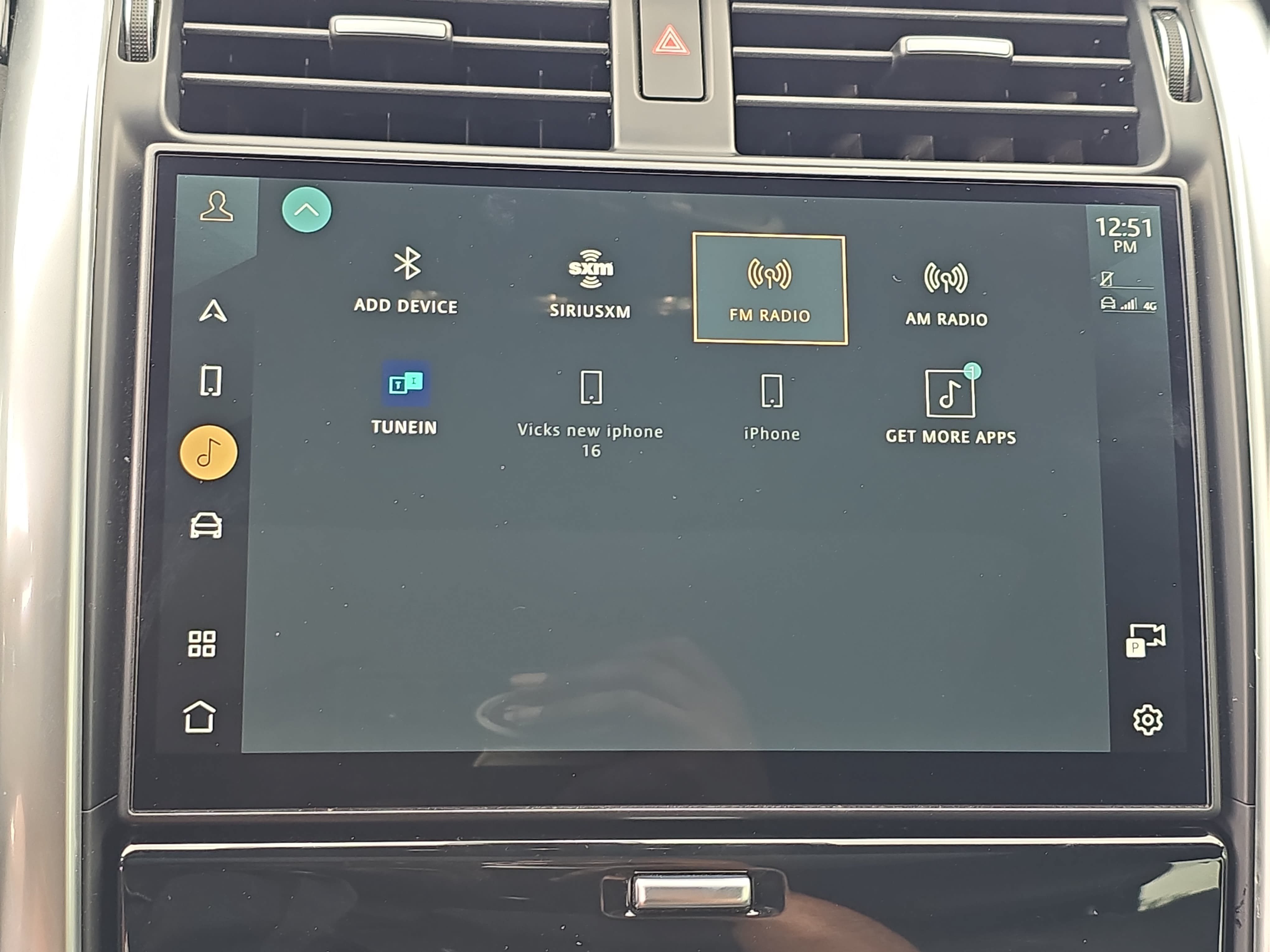 Certified 2025 Land Rover Discovery S AWD/4WD image 22