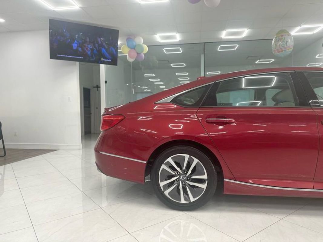 Used 2019 Honda Accord Touring image 8