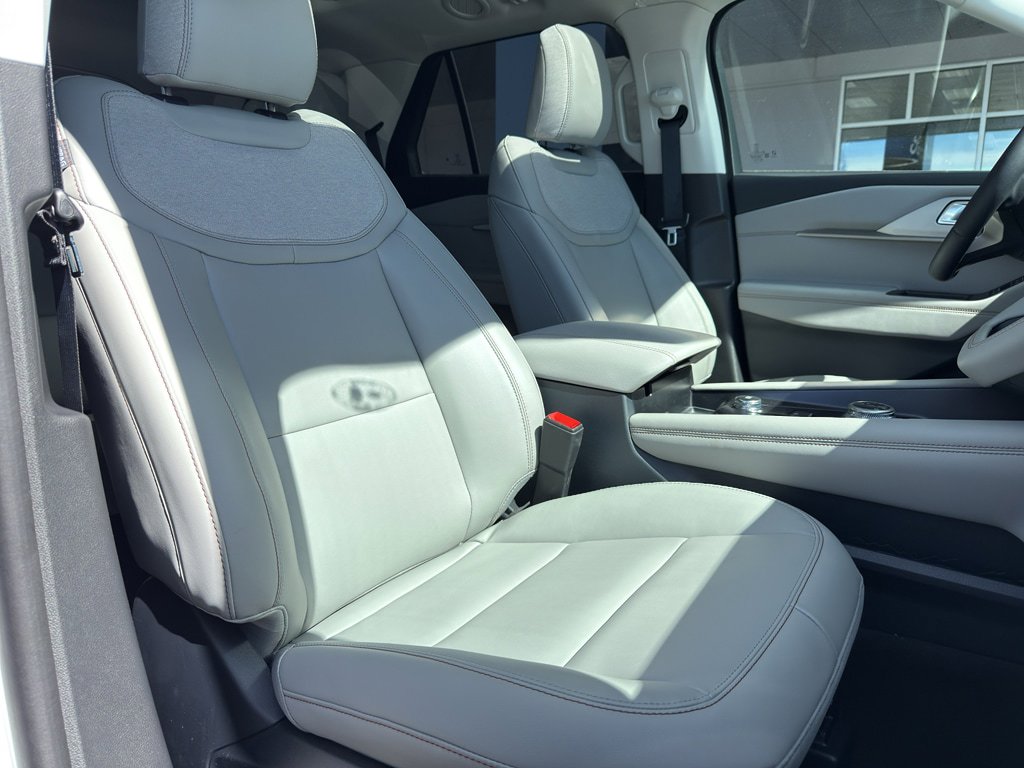 New 2026 Ford Explorer Active w/ Active Comfort Package AWD/4WD image 34
