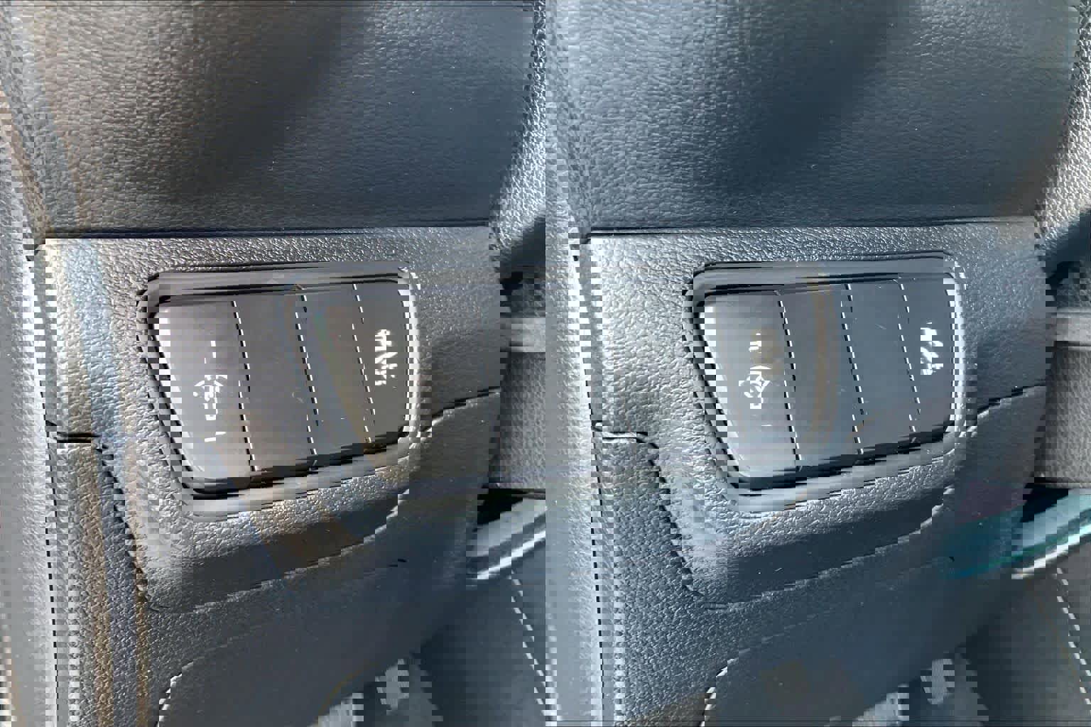 Certified 2024 Kia Forte LXS image 34