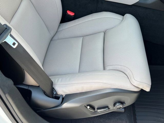 New 2026 Volvo XC90 B5 Ultra w/ Lounge Package image 8