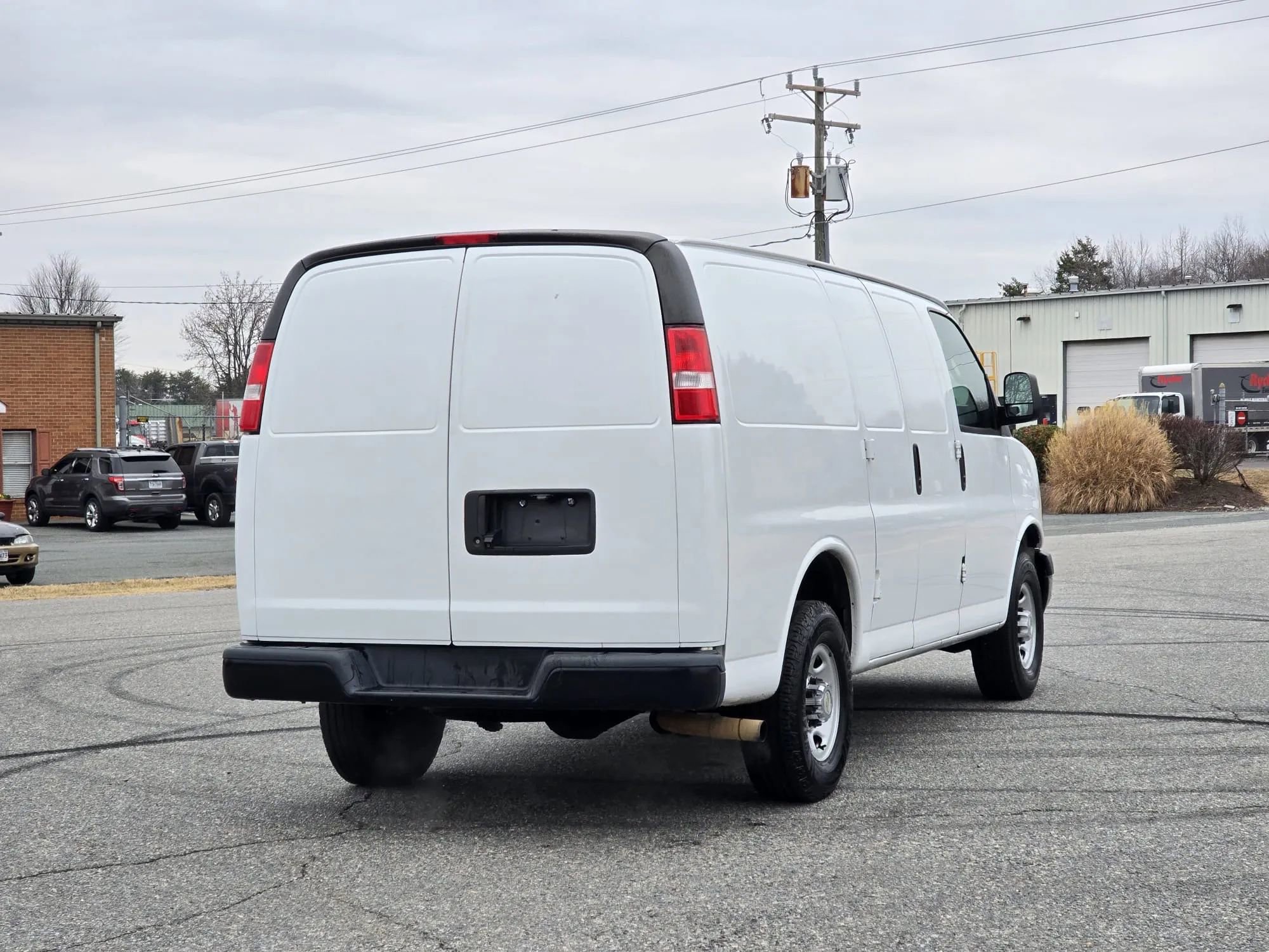 Used 2020 Chevrolet Express 2500 w/ Driver Convenience Package image 31