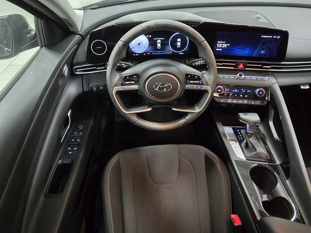 Used 2023 Hyundai Elantra SEL w/ Convenience Package image 22