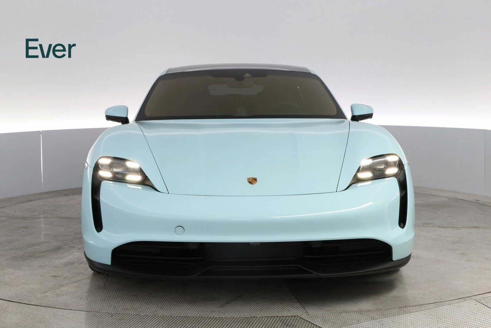 Used 2020 Porsche Taycan 4S image 3