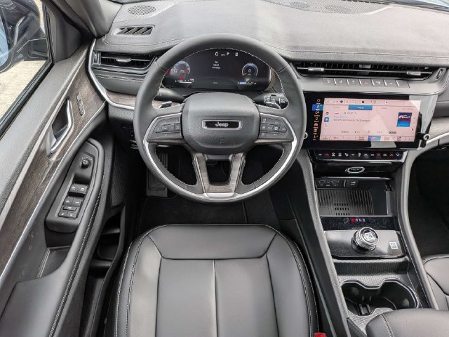 New 2027 Jeep Grand Cherokee L Limited w/ Limited Altitude Package RWD image 24