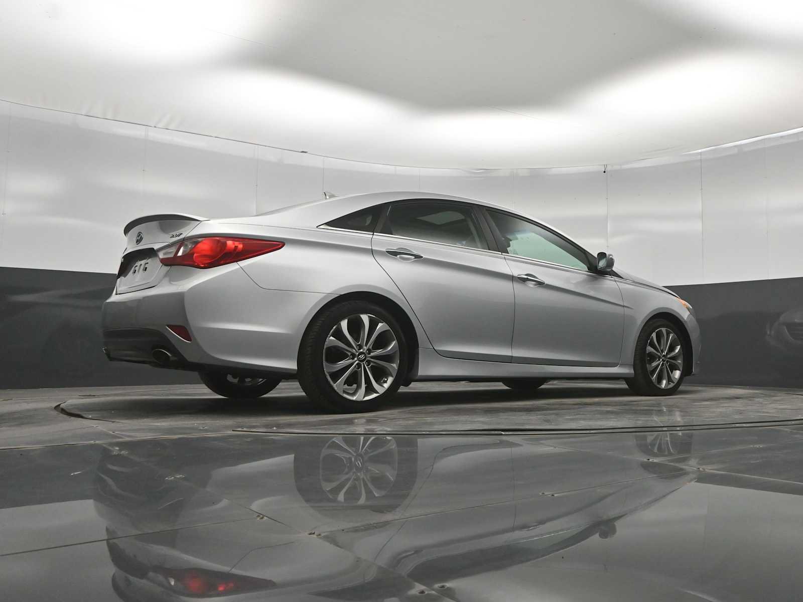 Used 2014 Hyundai Sonata SE w/ Premium Package 03 FWD image 41