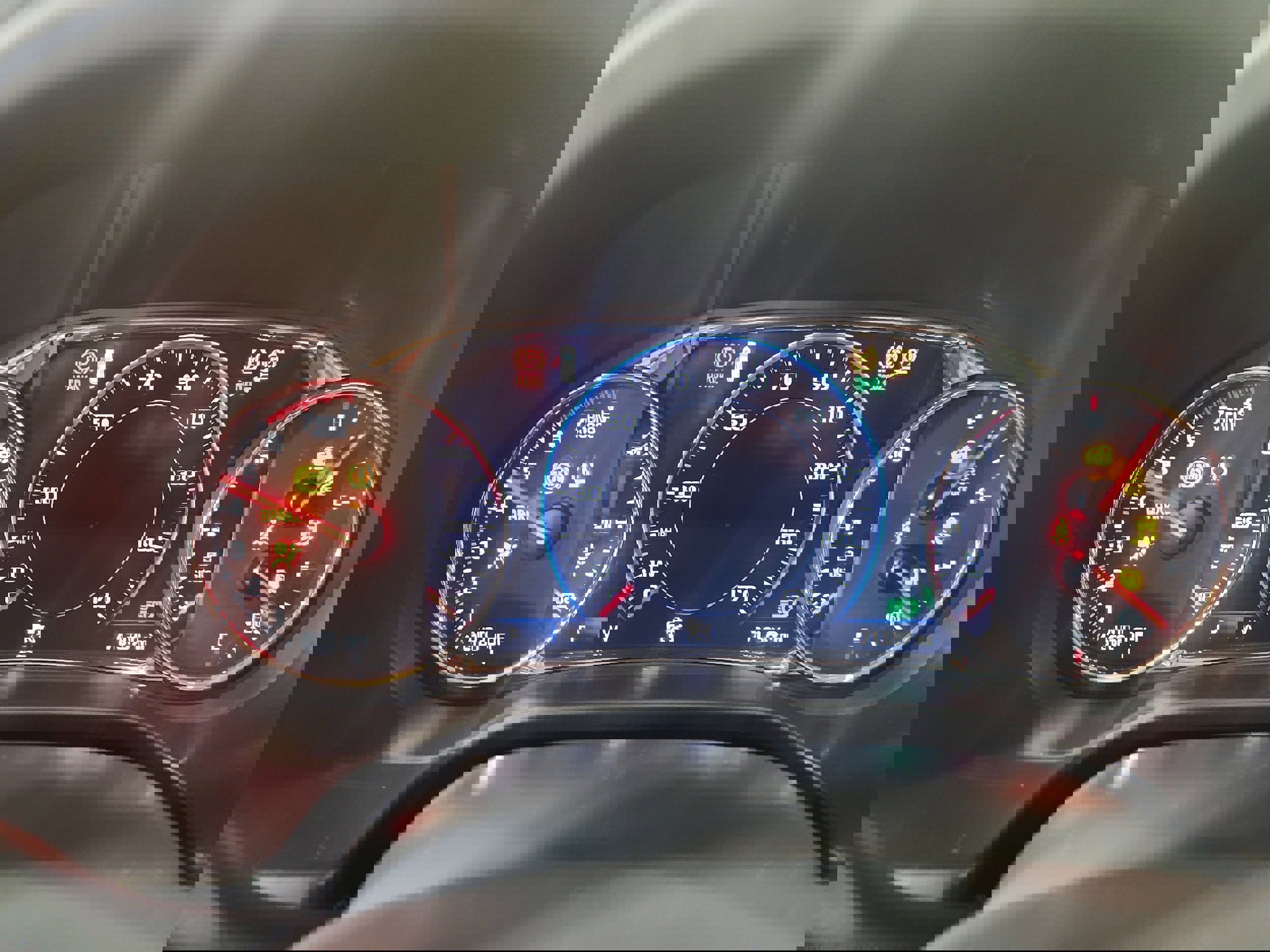 Used 2023 GMC Acadia Denali w/ Denali Technology Package image 16