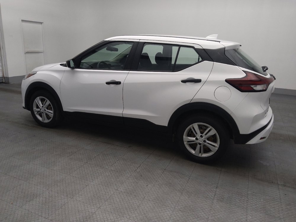 Used 2022 Nissan Kicks S image 3