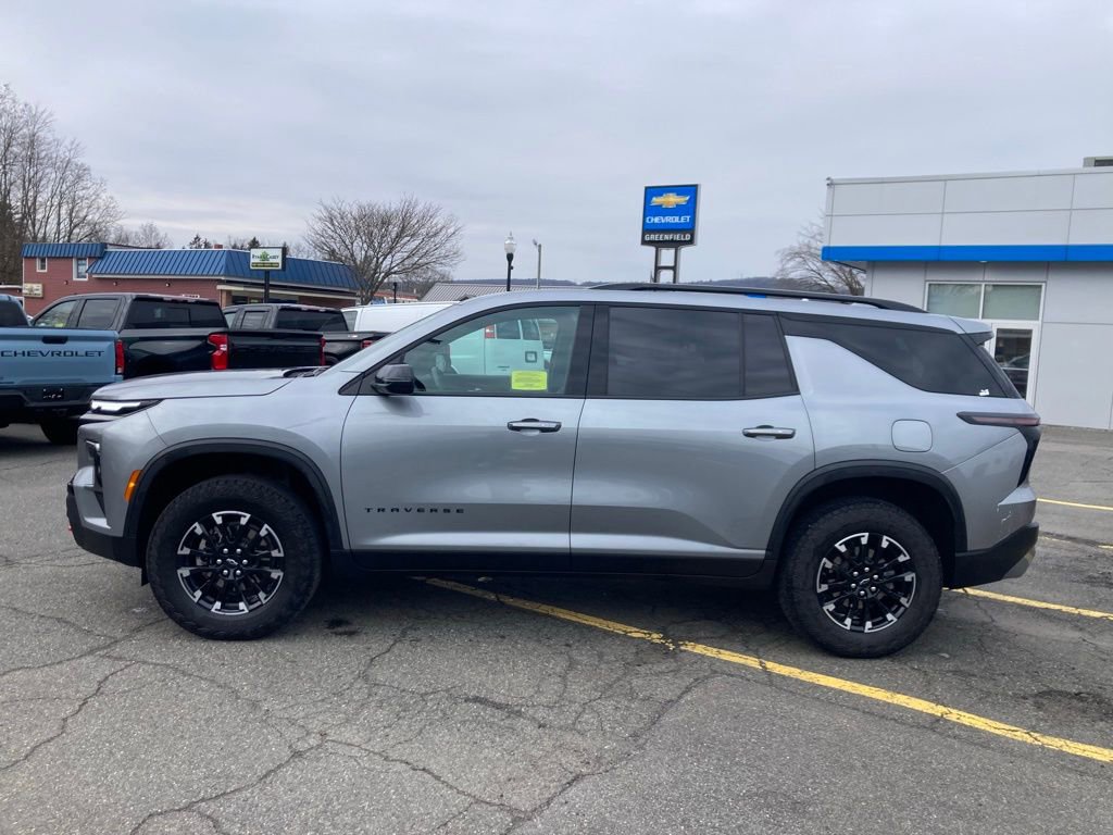 Used 2025 Chevrolet Traverse Z71 AWD/4WD image 4