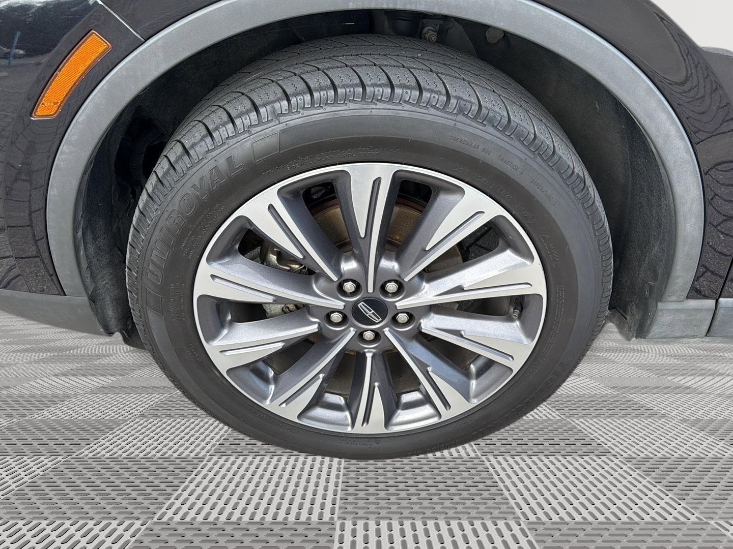 Used 2021 Lincoln Corsair Reserve image 9