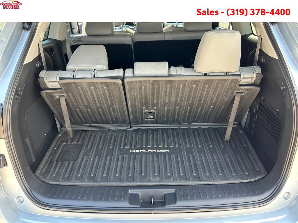 Certified 2021 Toyota Highlander Limited AWD/4WD image 22