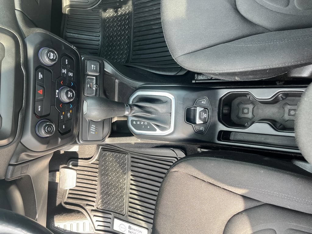 Used 2019 Jeep Renegade Latitude w/ Cold Weather Group AWD/4WD image 26