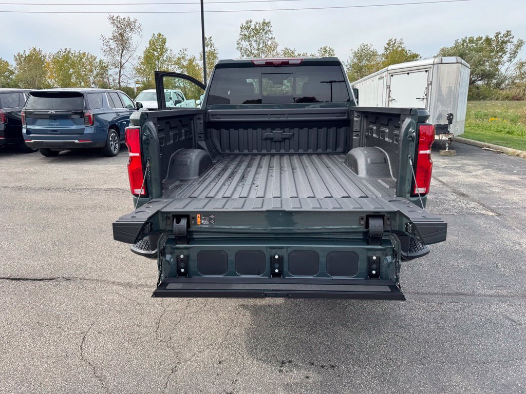 New 2026 Chevrolet Silverado 2500 ZR2 w/ LPO, Dark Essentials Package AWD/4WD image 29