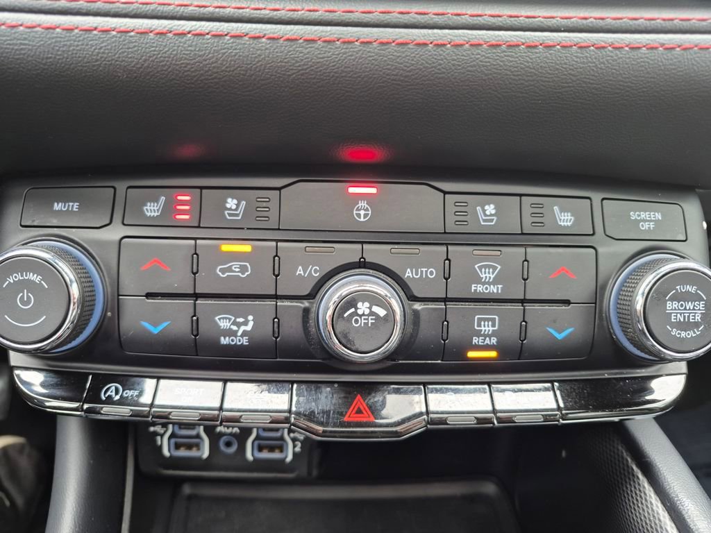 Used 2024 Dodge Durango GT image 18