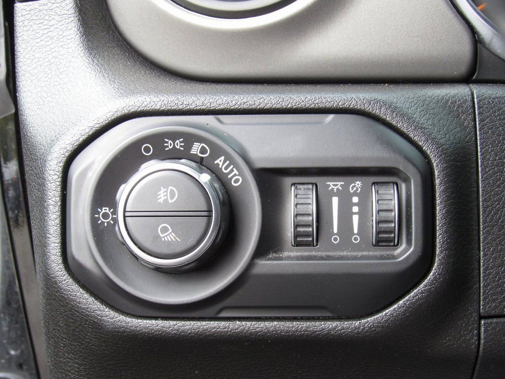 Used 2021 Jeep Gladiator Sport image 30