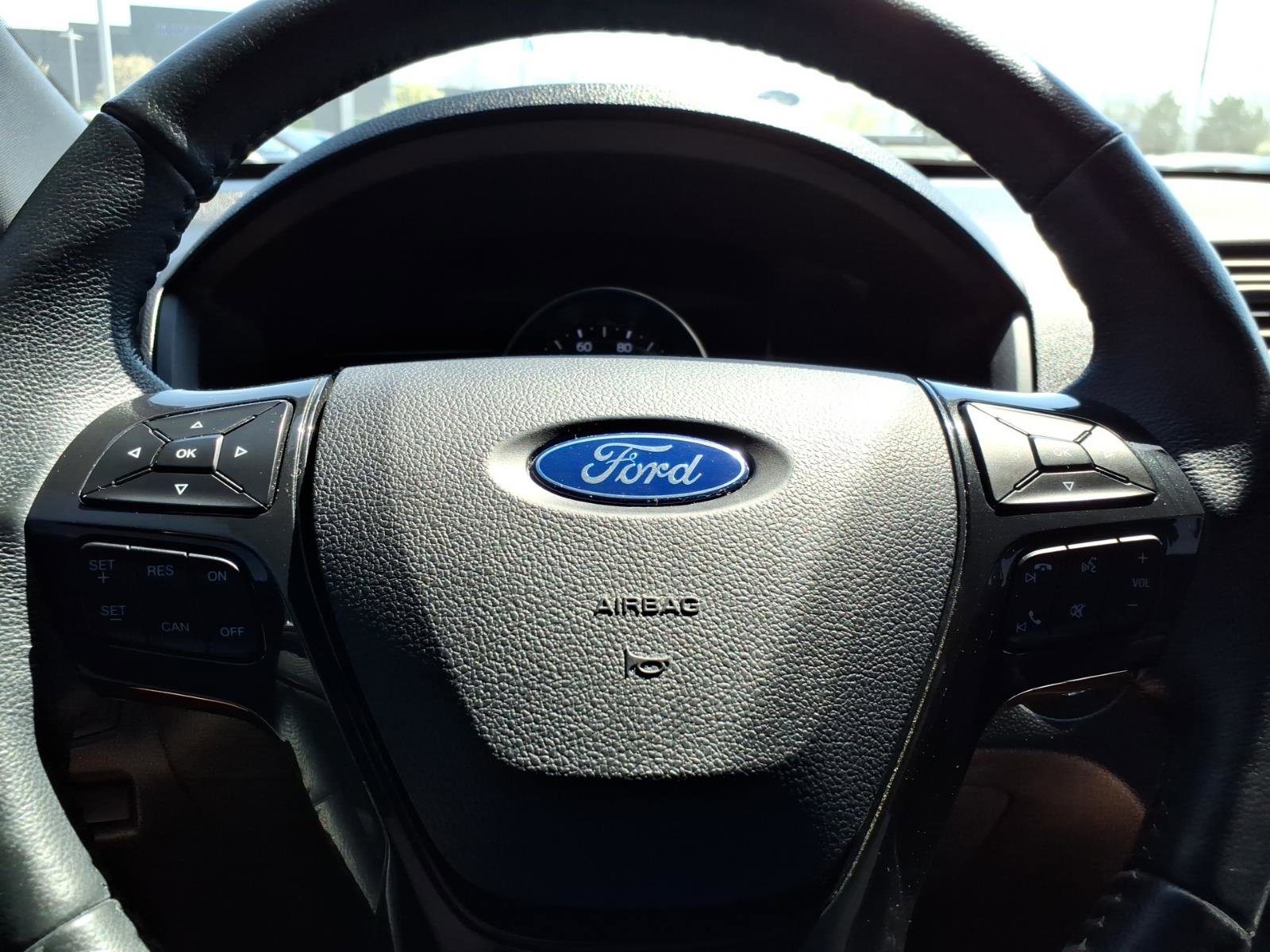 Used 2018 Ford Explorer XLT w/ Equipment Group 202A AWD/4WD image 26