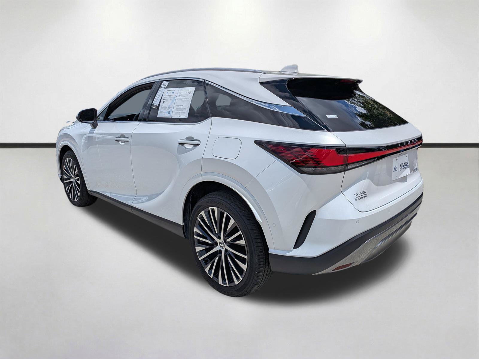 Used 2025 Lexus RX 350 Premium Plus w/ Convenience Package FWD image 6