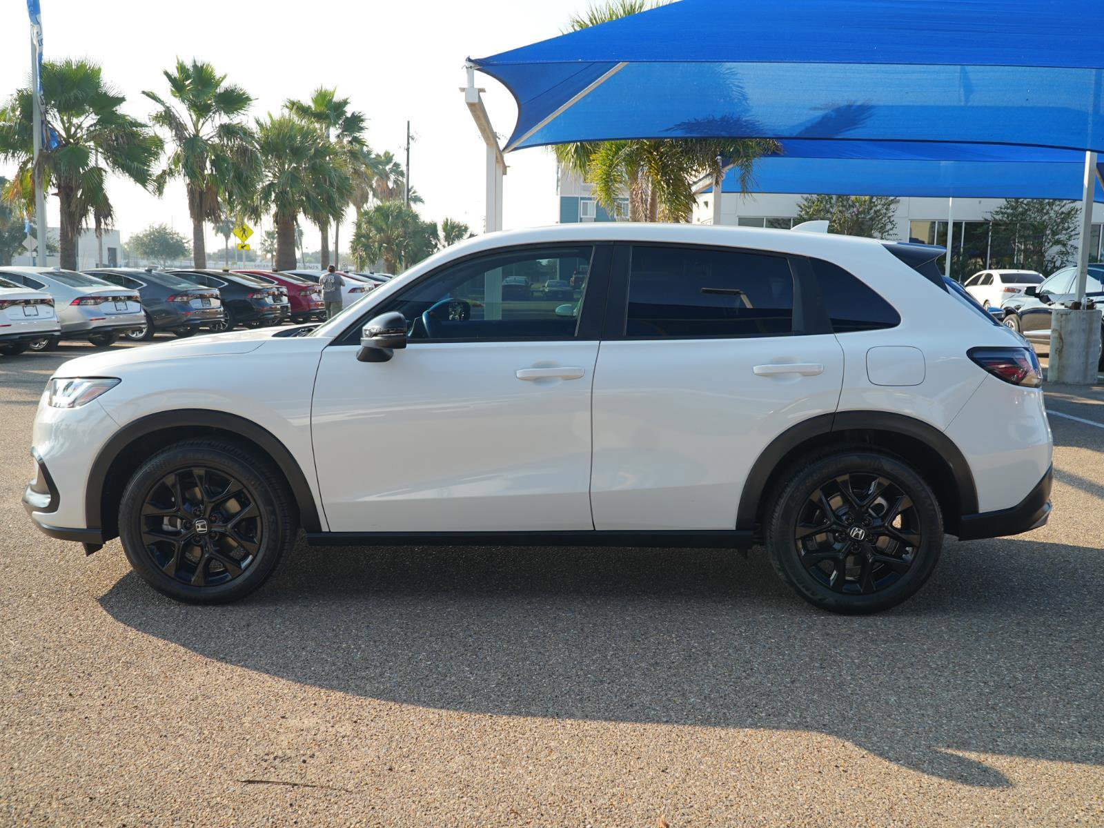 Used 2023 Honda HR-V Sport image 10