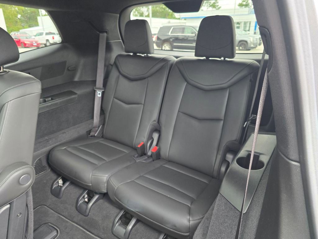 Used 2025 Cadillac XT6 Premium Luxury image 35