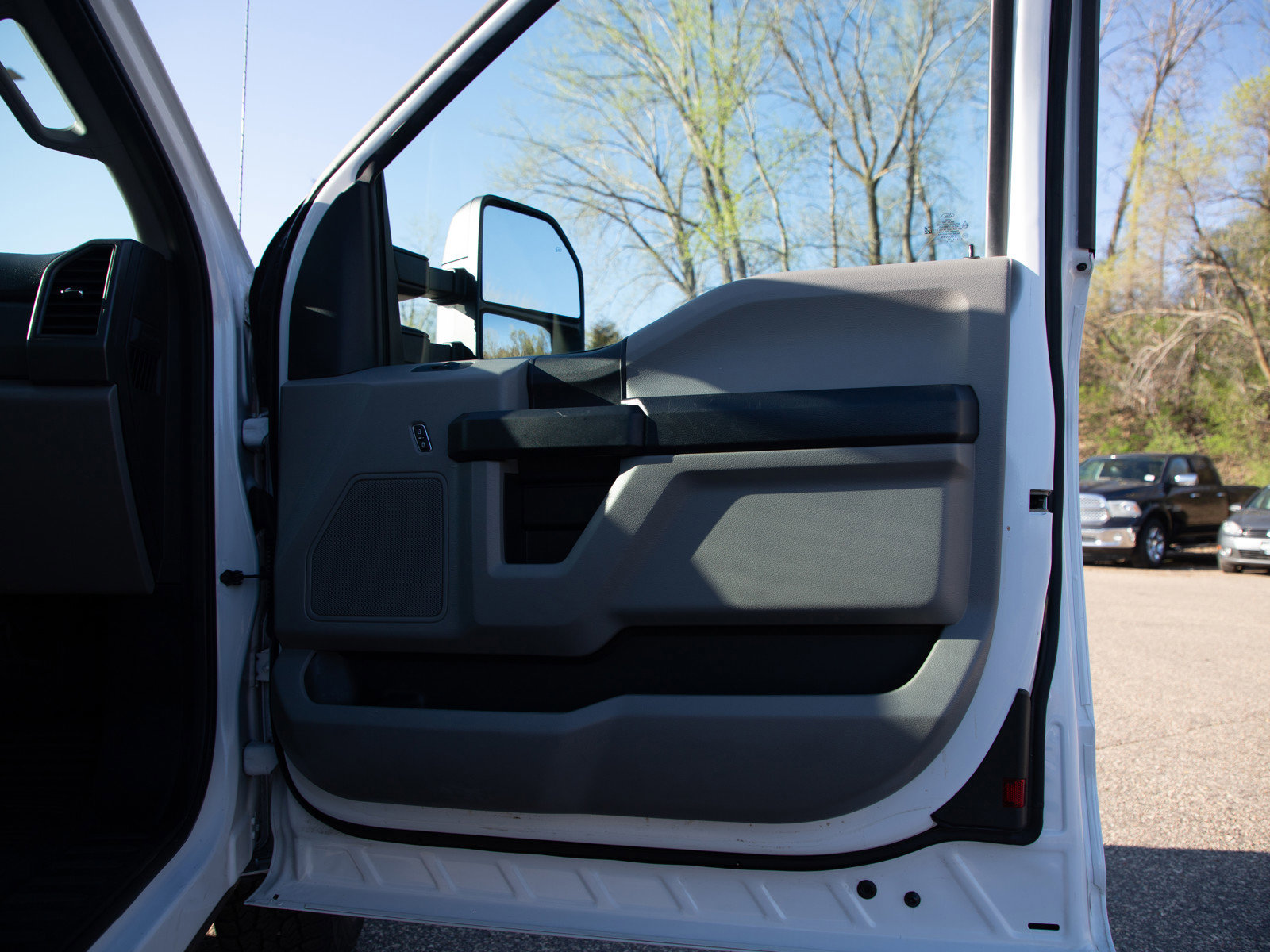 Used 2021 Ford F250 XL w/ Power Equipment Group RWD image 9