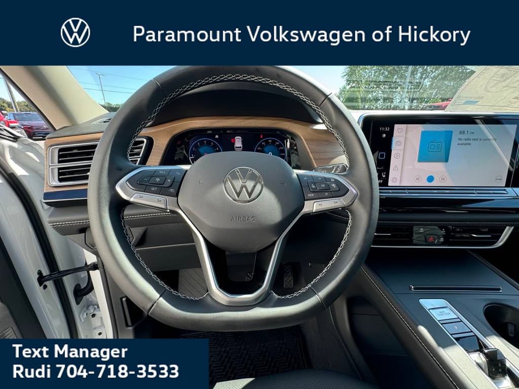 New 2026 Volkswagen Atlas SE image 8