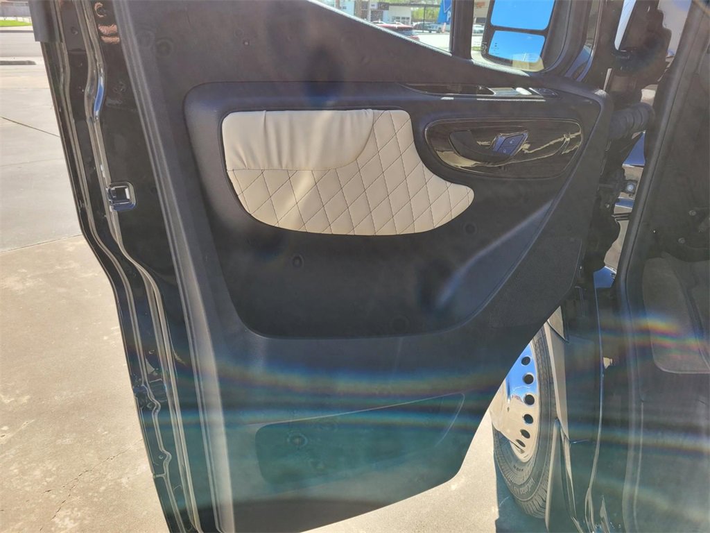 Used 2020 Mercedes-Benz Sprinter 3500 image 27