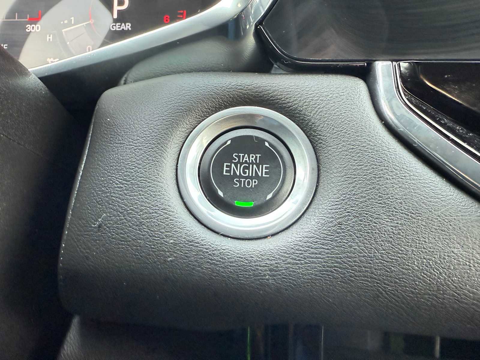 Used 2024 GMC Canyon Elevation w/ Convenience Package image 30