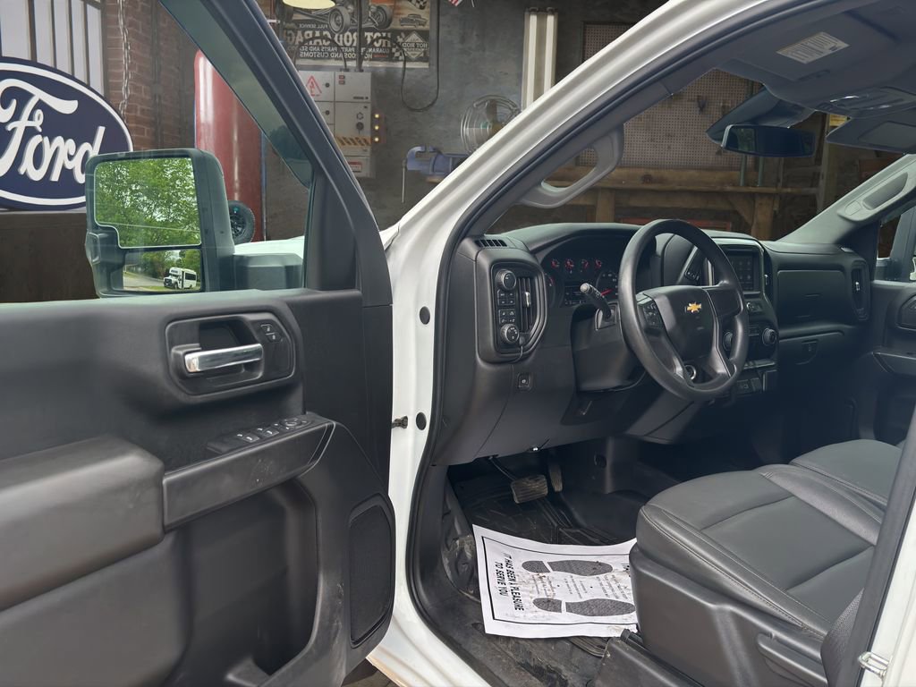 Used 2024 Chevrolet Silverado 3500 W/T w/ WT Convenience Package AWD/4WD image 17