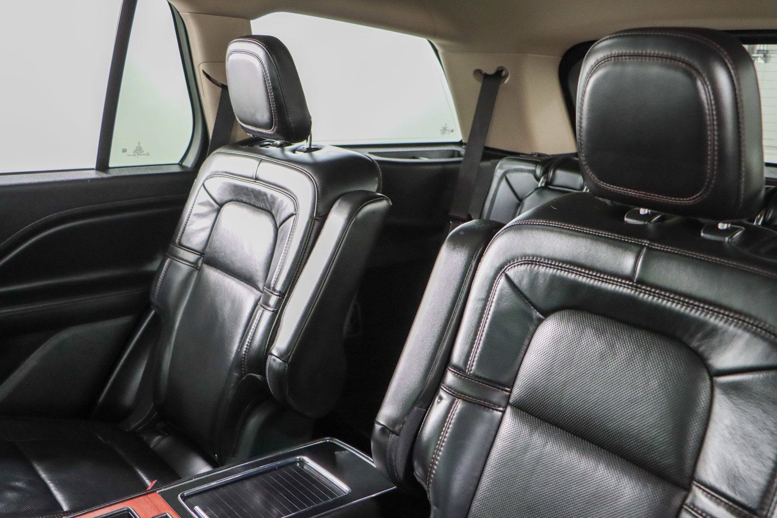 Used 2021 Lincoln Aviator Reserve w/ Equipment Group 201A image 25