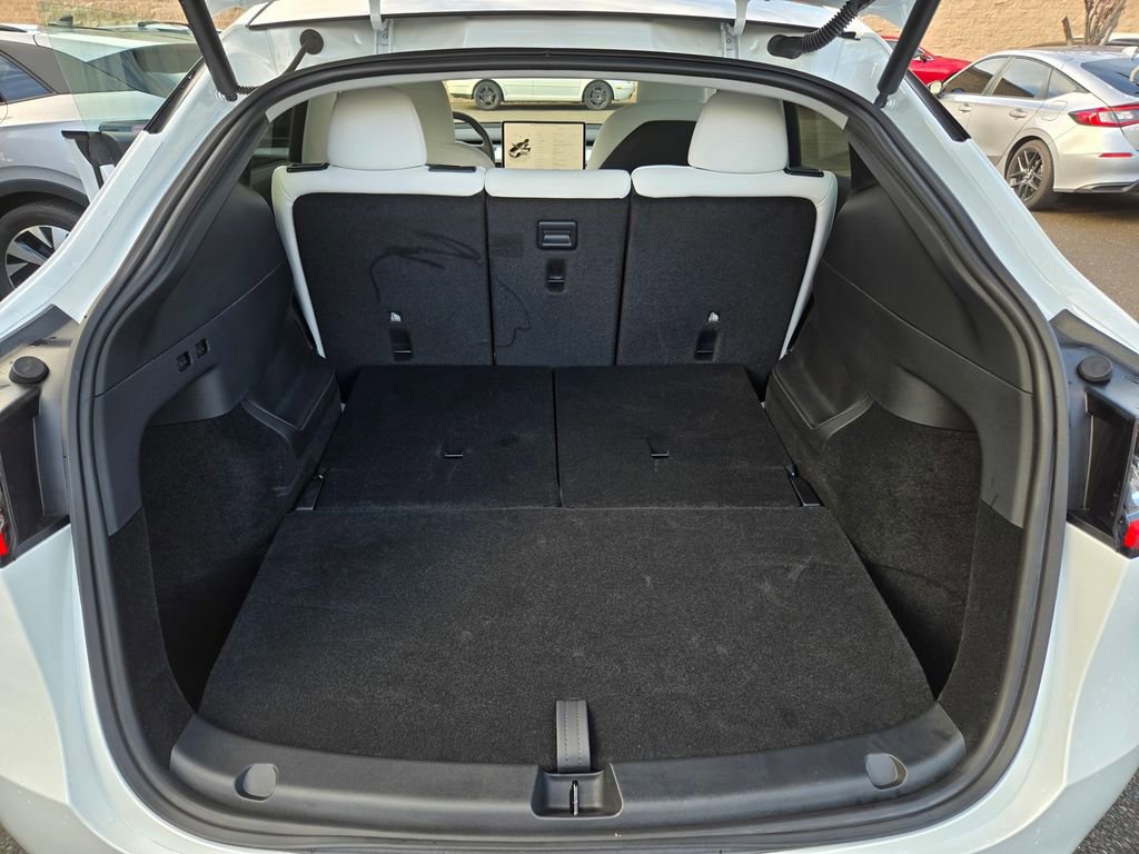 Used 2023 Tesla Model Y Long Range image 22