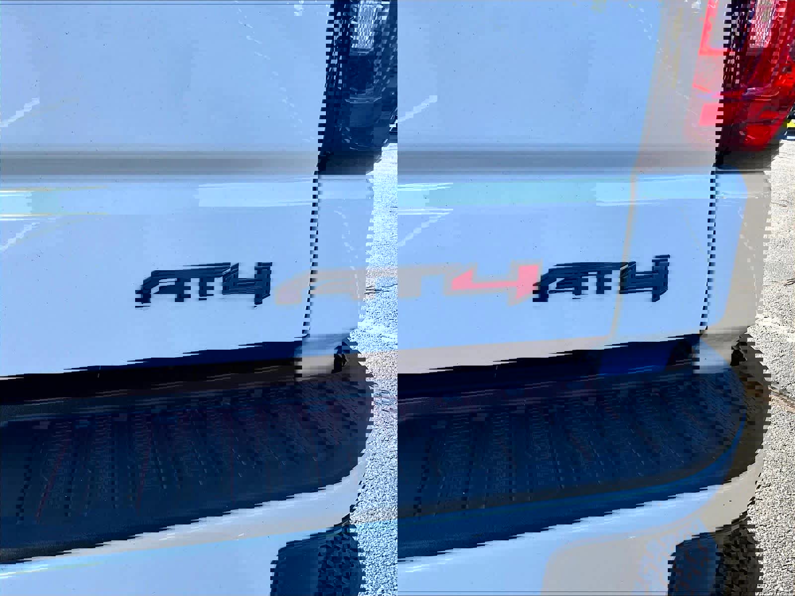 Used 2020 GMC Sierra 1500 AT4 w/ AT4 Premium Package image 29