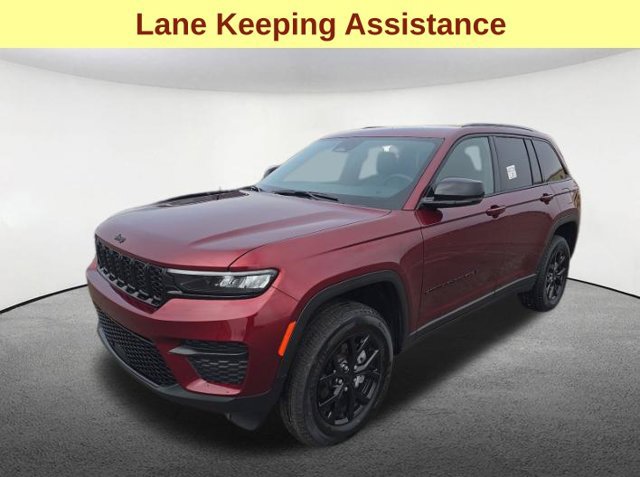 Used 2025 Jeep Grand Cherokee Altitude AWD/4WD image 5